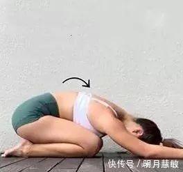 双膝|11个瑜伽动作，教你“全方位”放松下腰背部（瑜伽小白也可以做）