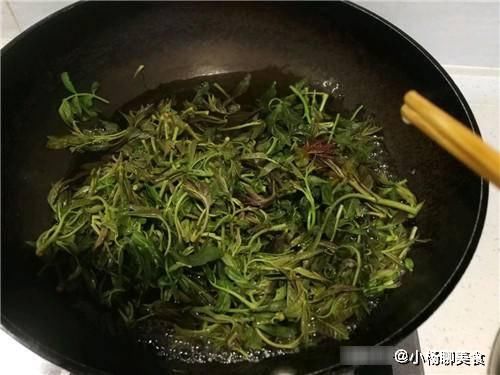 黄酒|它自带香味,和鸡蛋炒最好吃,鲜嫩嫩滑,春天可常吃,老少皆宜