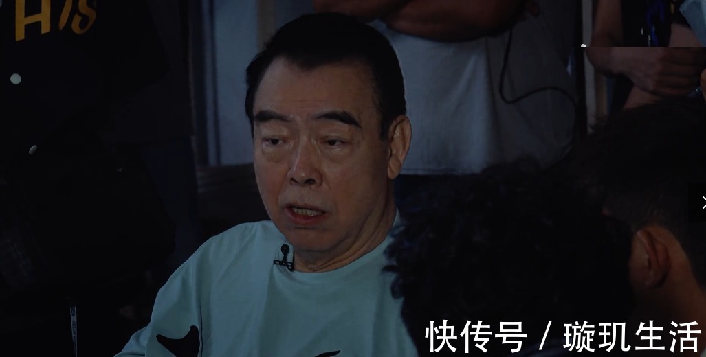 陳凱歌揭露圈內(nèi)小導(dǎo)演卑微現(xiàn)狀,在明星面前抬不起頭誰(shuí)紅誰(shuí)是哥