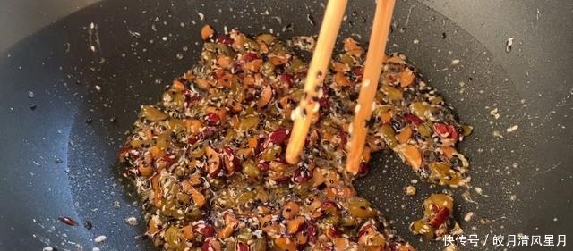 自从知道饺子皮还能这样做，再也不包饺子了，过年招待客人有面子