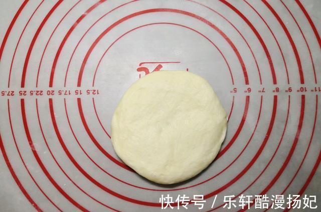 玉米粒|在家做香浓可口的肉松奶酪面包，制作简单，口感丰富