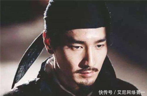 钦点|皇帝钦点状元,不小心将红墨水掉在试卷,只好将错就错:你是状元