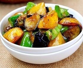 茄子皮|“秋吃果，冬吃根”，2根、2果一起吃，软化血管、助阳、强体质