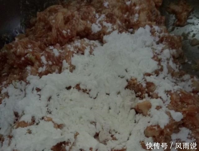 肉丸子|肉丸子做糖醋味,三两小孩几分钟抢光光