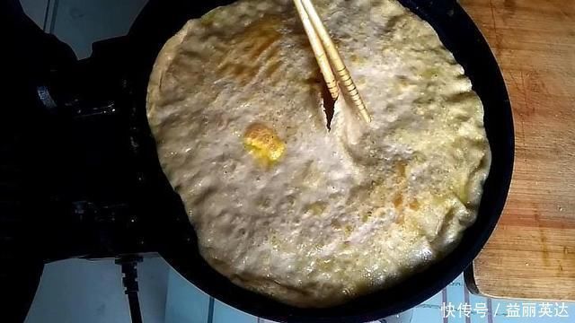 做法|想吃鸡蛋灌饼不用再出去买了,起层鼓泡秘诀全在这,做法超简单
