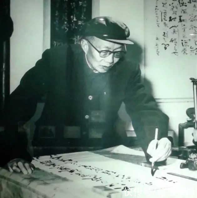 说文部首&他右手病残,苦练左手,书法炉火纯青,终成书法大家