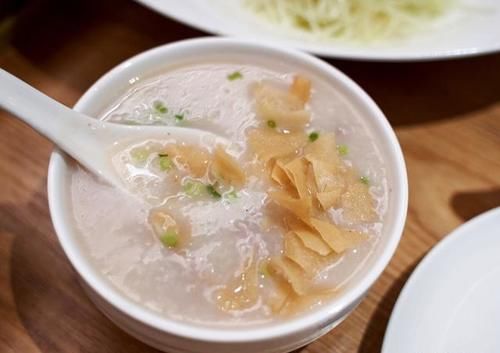 高压锅熬粥多少时间，方法很重要，粥香酥稠轻松搞定