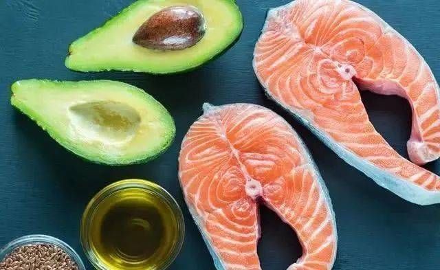  血压高|高血压，预防中风，谨记：早起三不宜，饭后三不急，睡前三不做！