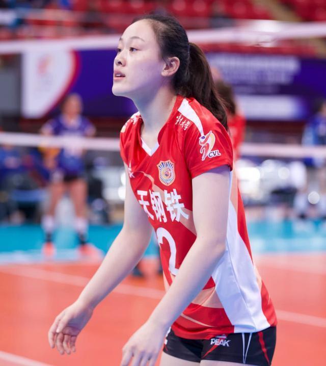 主攻手|女排杀出黑马奇兵!1米83主攻快速扣球赏心悦目,逆袭进国家队?