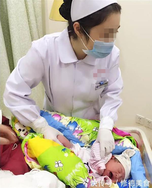 孕妇|孕妇生下宝宝,护士抱孩子去洗澡回来后起疑是不是孩子掉包了