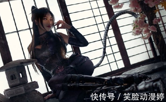 大魔王|斗罗大陆:一人COS四名角色,千仞雪性感傲娇,小舞清纯可人