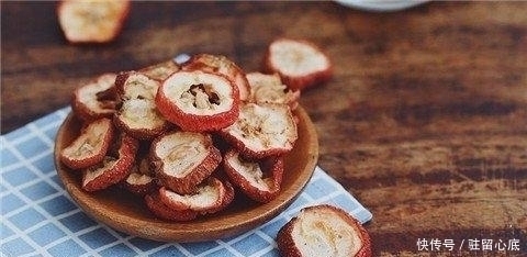 山楂|山楂加上它,被称为高血压的“克星”,吃上一星期,血压降下来!