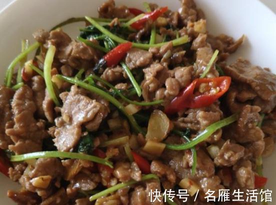 炒牛肉时，多加1种“香草”，肉嫩滑爽口，鲜香无腥味
