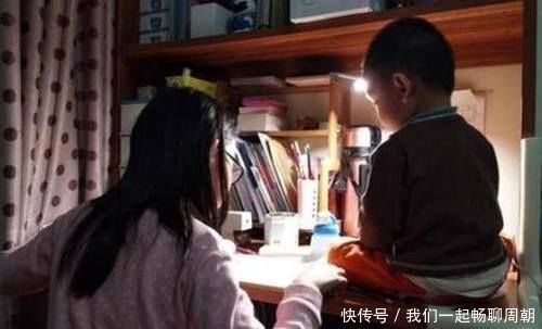 矛盾|5岁姐姐的作业被1岁弟弟撕烂,宝妈两个字化解矛盾,堪称教科书