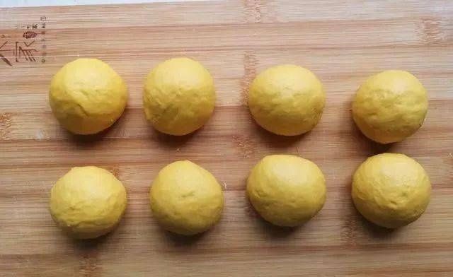 自从学会它,再也不想买面包,平底锅就能做,暄软可口,越嚼越香