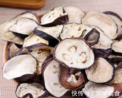 植物纤维|4种“晒干”更香的蔬菜,存着冷天炖肉,放再久也不会变质!