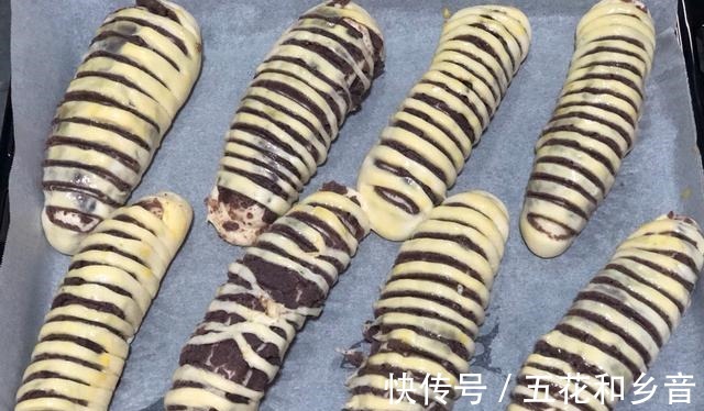面包机|在家也能复刻的桃李毛毛虫面包,干净卫生,最重要的是,成本极低!
