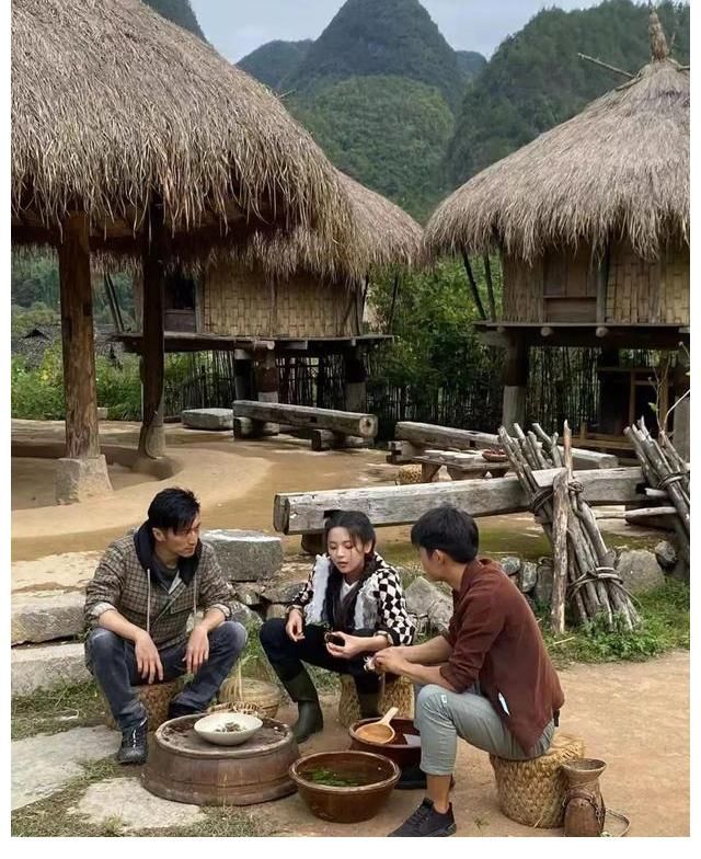 谢霆锋杨超越来荔波啦！为荔波美景点赞打call！你偶遇到了吗？