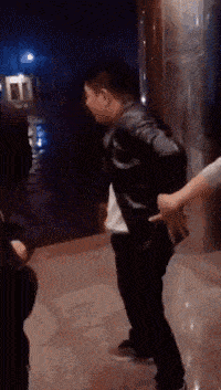 |搞笑GIF趣图：这么漂亮的老师给我加油打气，上课都认真了