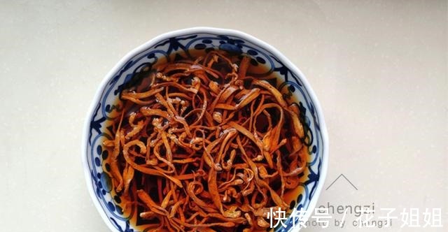 它被称为“平民虫草”，人人吃得起，营养不可小觑，冬天煲汤真好！