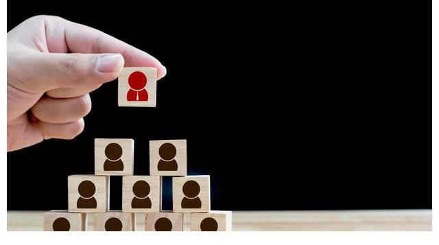 扫娱风暴⑤丨从少人问津到月入百单!业内人士揭秘“艺人风险调查”变香饽饽背后