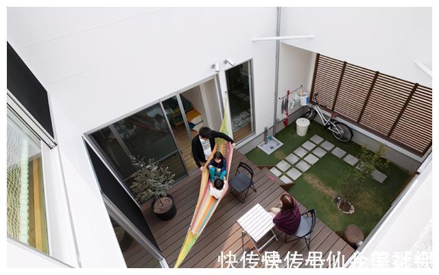 天井|学学她家的天井小院，下沉式设计再铺上防腐木，太休闲惬意了