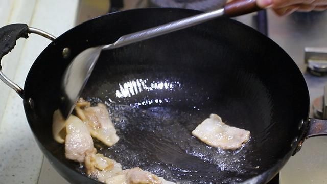 今日惊蛰，大厨教你花菜的家常做法，鲜辣脆嫩又下饭，太好吃了