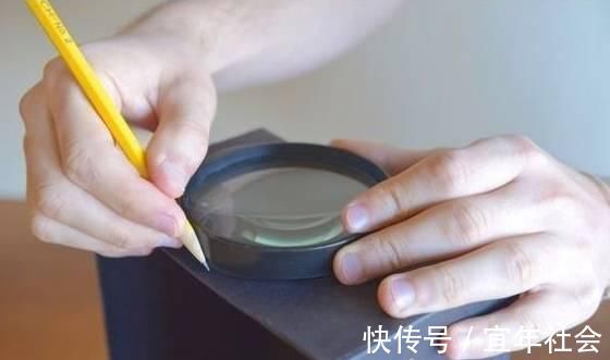 放大镜|鞋子挤脚？老司机教你2招，学会后鞋子怎么穿都舒服！