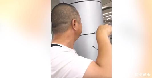 爸爸|父爱如山，再大也是爸爸的小棉袄，看着女儿要走瞬间哭成了泪人