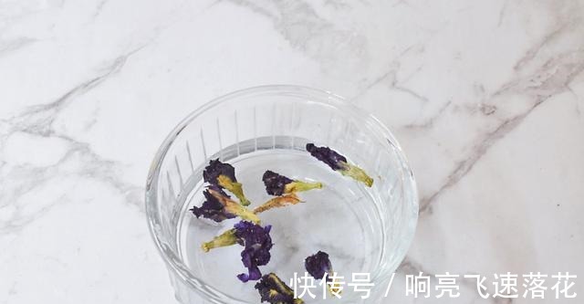 馅料|颜值高的冰皮玫瑰馅月饼,好吃可口,制作简单!