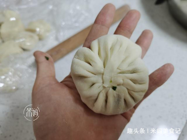 做韭菜馅饼,这2种调料别乱放,不少人都搞错了,难怪不鲜不香