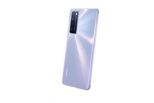 单孔屏|华为留了一手！又一麒麟新机曝光：支持麒麟820E＋40W＋单孔屏