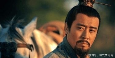 嘲笑|儿子被同学取绰号嘲笑,父亲知道后将绰号改成名字,此人家喻户晓