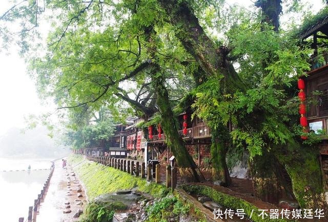 川西最秀丽的古镇，距今800多年历史，烟雨迷蒙，胜过江南