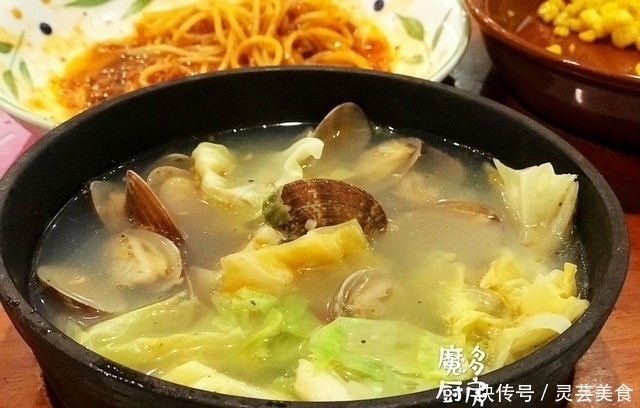 假期妈妈也放假,全家出去吃西餐,131元点了9种食物,比自助划算