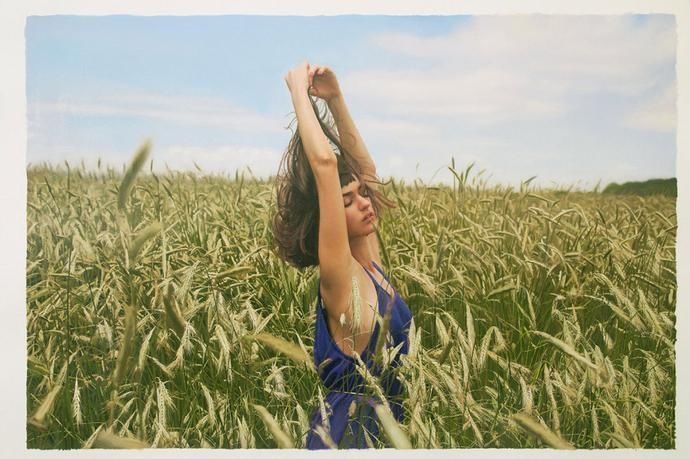 美女!以色列艺术家画出逼真美女油画,身姿曼妙,性感无比