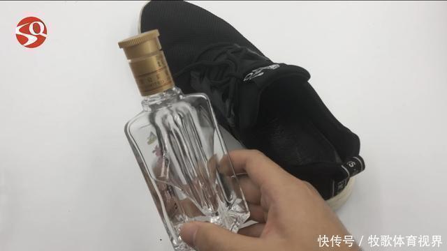 五毛钱 鞋子有臭味不用洗,在鞋里撒一点它进去,穿上一个月都不会有鞋臭