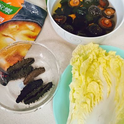 海参菌菇花胶鸡浓汤