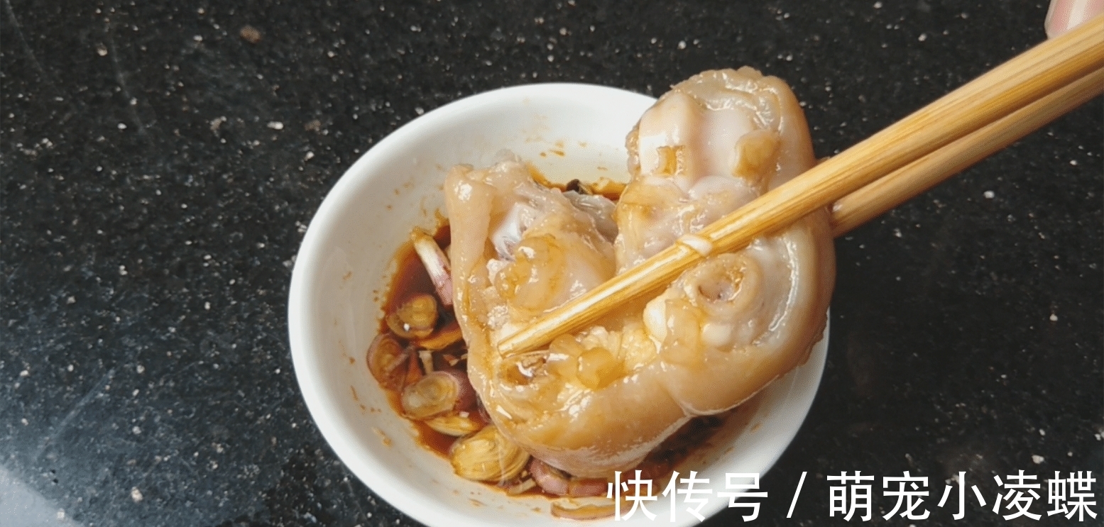 猪脚汤|猪脚汤怎样煲好喝？告诉你配料与做法，掌握好这3点，汤美肉香