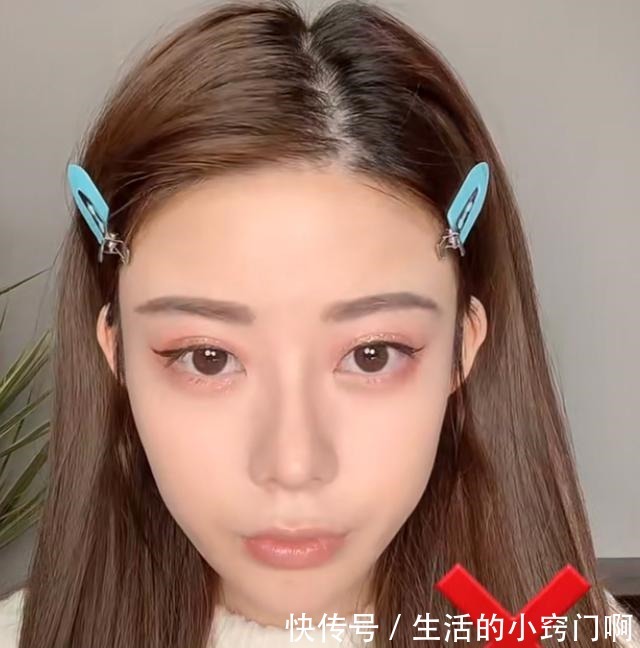 化妆 为什么现在很多女生不化妆只涂口红！