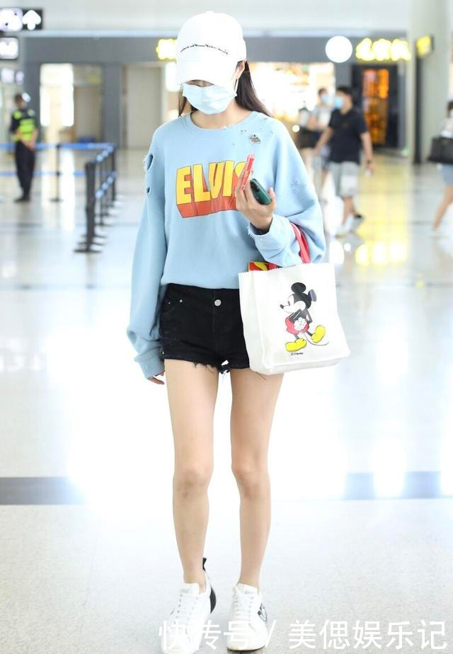 气质 今年卫衣该咋选?雾霾蓝薄荷绿各有特色,搭配好太时髦