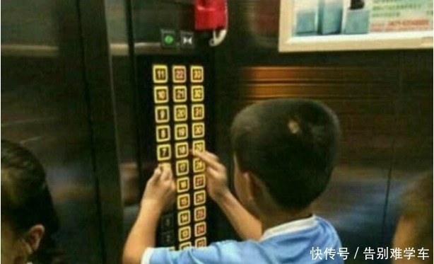 熊孩子|熊孩子乱按电梯按钮,爸爸不打不骂,一个小动作,却引得网友狂赞!