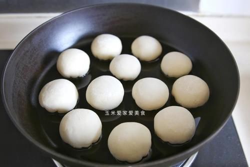 松软|生煎包在家做,底部金黄酥脆,内里松软鲜香,详细做法一看就会