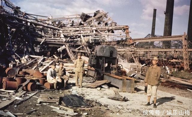 爆炸|原子弹爆炸后,那个背着“亡弟”去火葬场的小男孩,后来如何了?