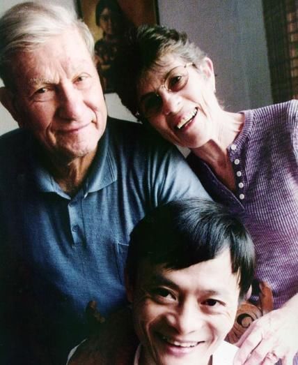 夫妇|当年马云落难时,支援他200块的夫妇,如今怎么样了