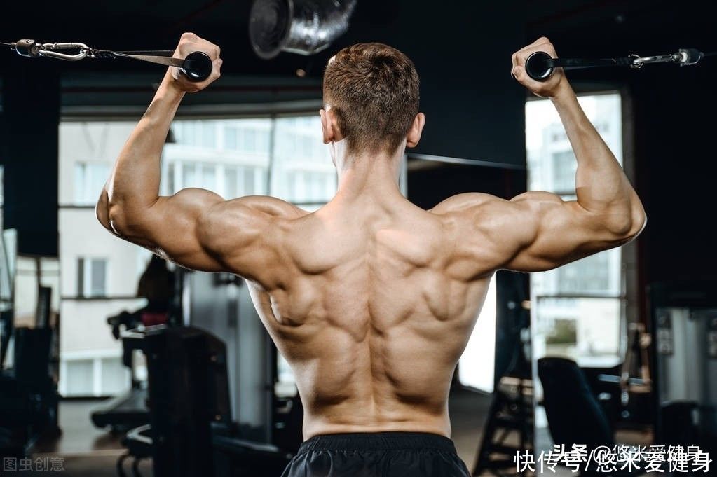 肌肉|如何锻炼背部肌肉？只需做好这9个动作，你也能练出倒三角身材