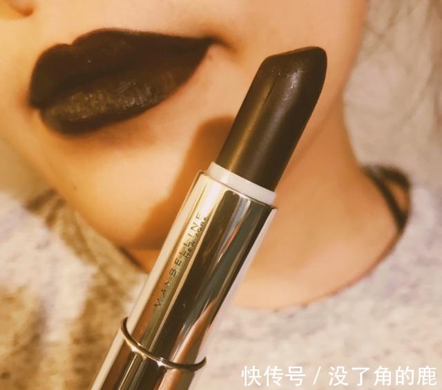 口红 在专柜买口红时, 懂行人都会做3件事, 柜姐看了不敢随便“忽悠”!