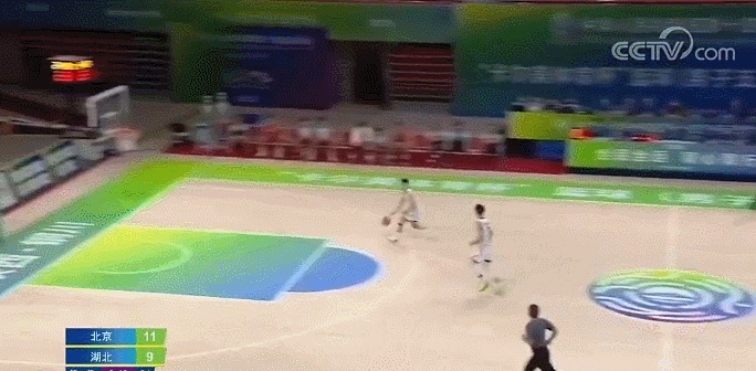 阿典|第一场就爆!又扣又帽!打崩NBA落选秀!他真是中国男篮的未来