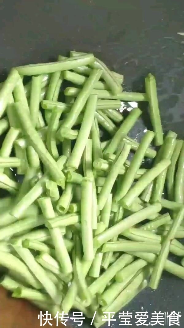 豆角|酒店是这样炒豆角,头一次见这种做法,难怪味道那么好