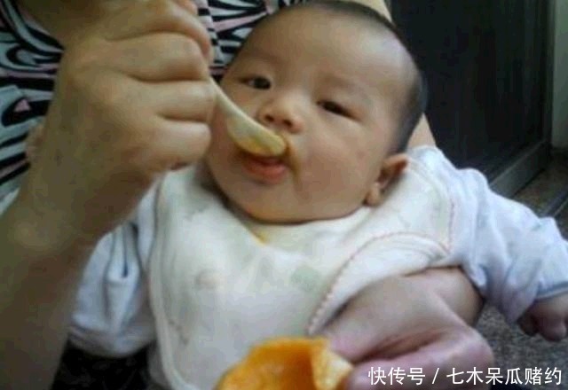 婴儿|5个月婴儿患“肾结石”,都是辅食惹的祸,医生很多家庭还在喂